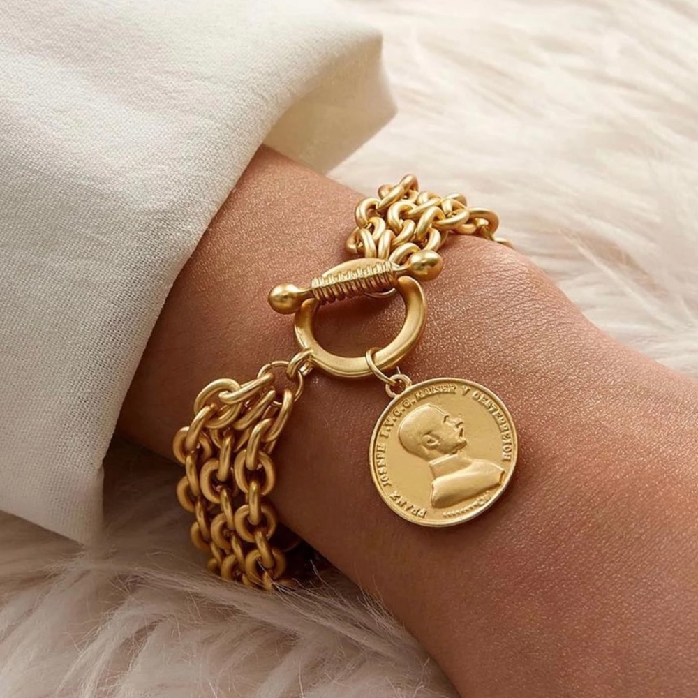🎉BOGO🎉 Amelia Toggle Bracelet
